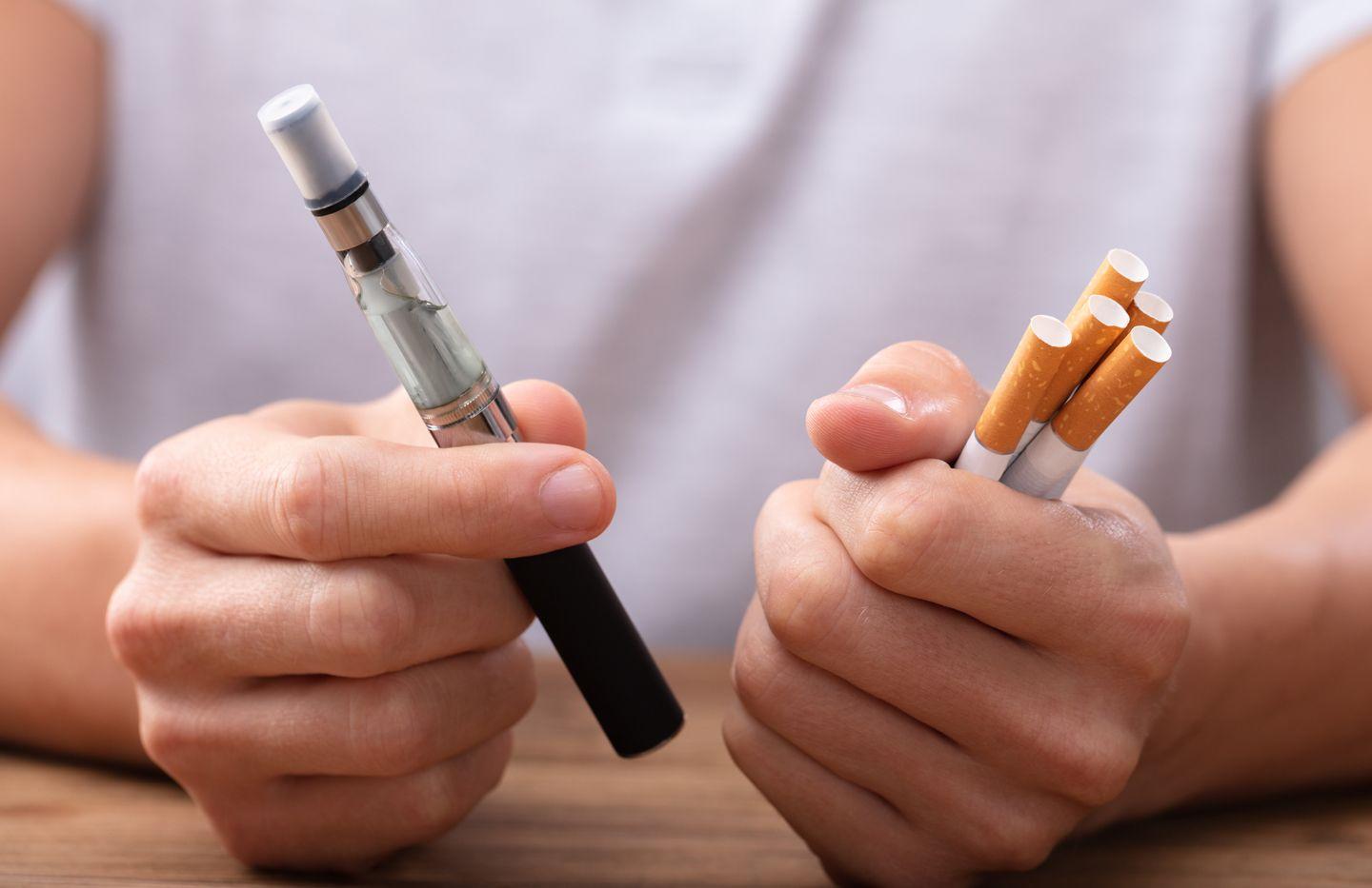 Tanto los productos para tabaco calentado como los cigarrillos electrónicos o vapeadores contienen aerosoles con o sin nicotina y son potencialmente menos dañinos.